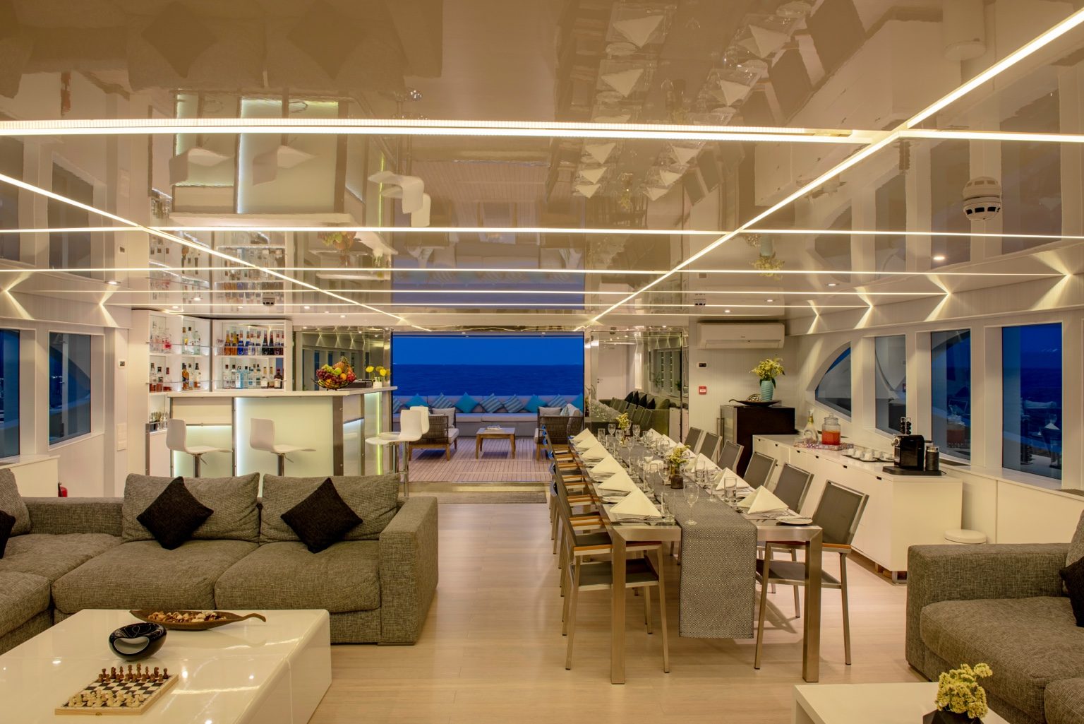 Dining setup onboard M/Y SEAREX